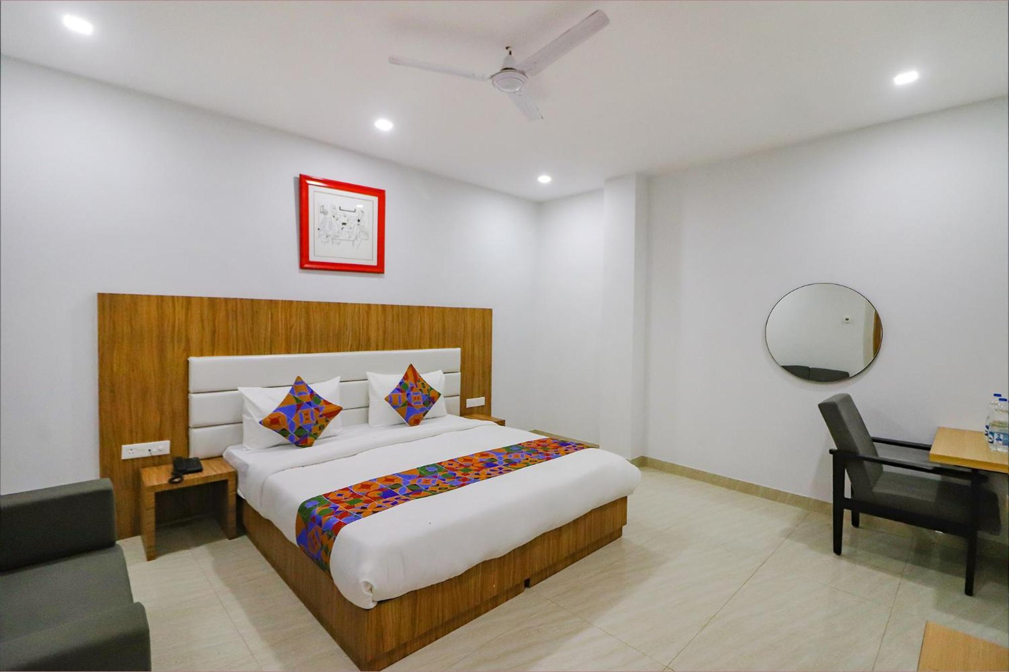 Fabhotel Premium Kashi Varanasi Exterior foto